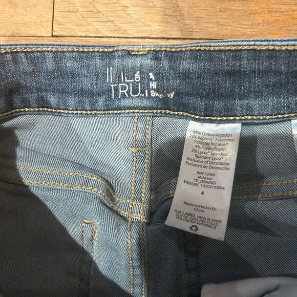 Time and Tru jeans skinny size 4 - Picture 3 of 7